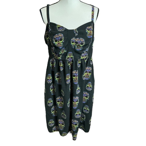 Torrid Black Skull Print Midi Dress Bowfront Challis Sundress Side Pockets Sz 2X - Picture 3 of 16